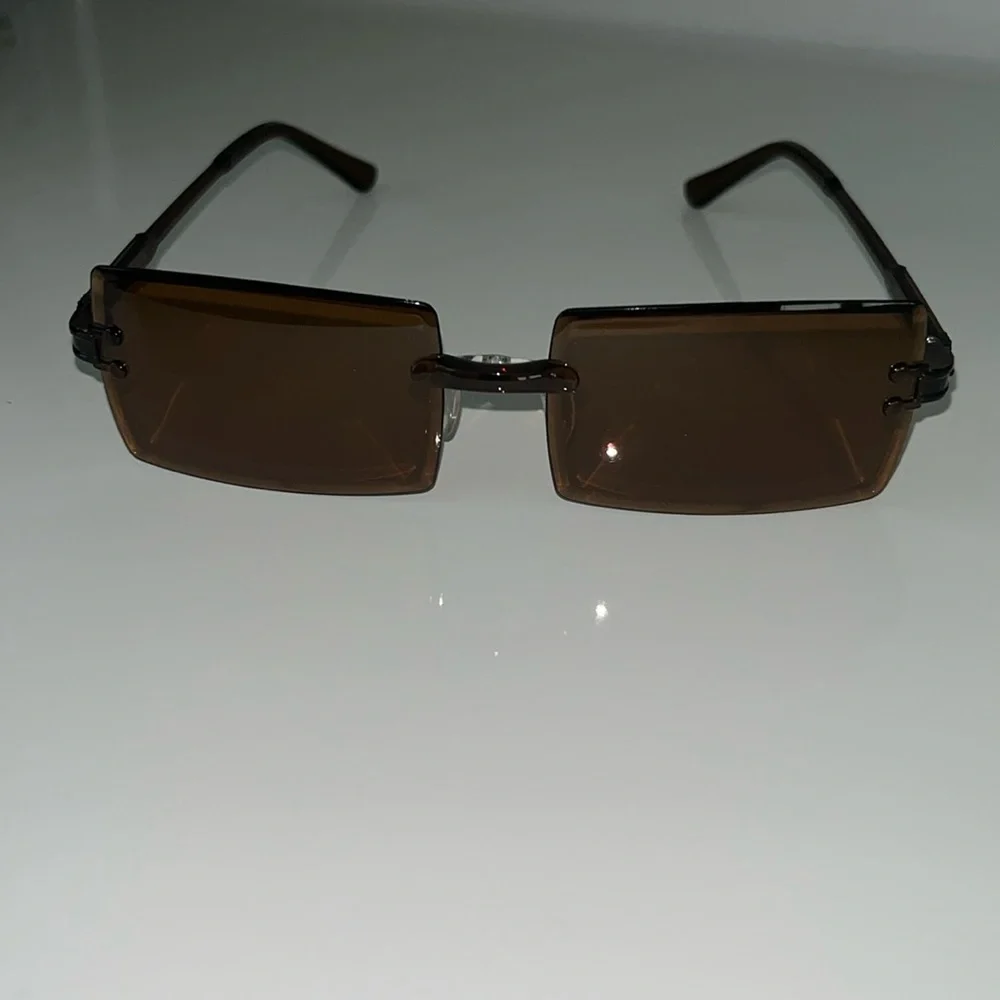 Brown rimless glasses - Picture 2 of 8